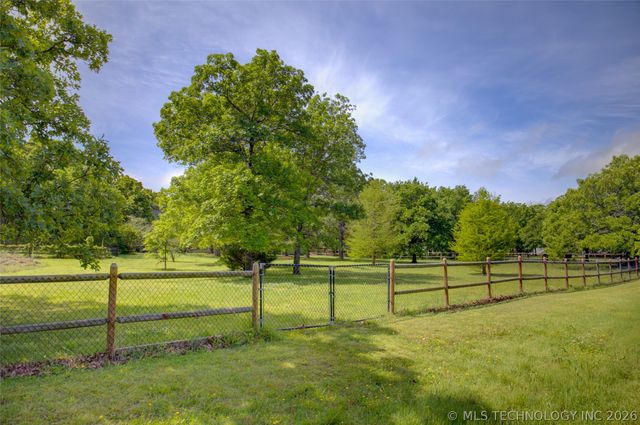 20512 S 137th East Avenue, Bixby, OK 74008