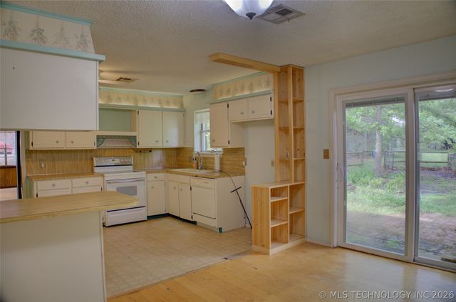 20512 S 137th East Avenue, Bixby, OK 74008