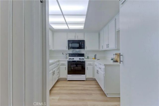 8877 Tulare 313-B, Huntington Beach, CA 92646