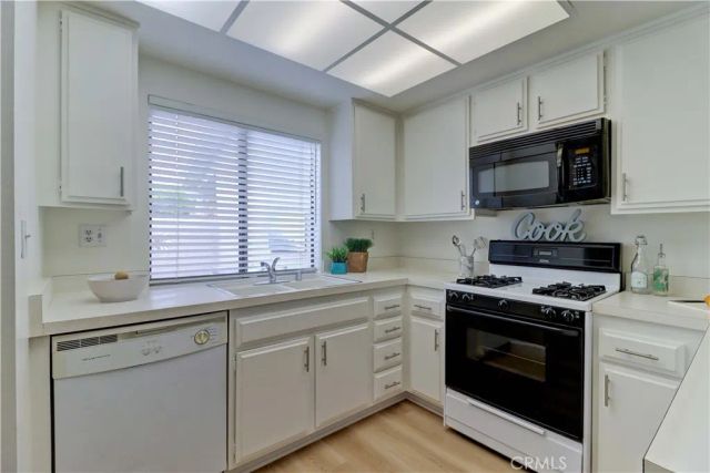 8877 Tulare 313-B, Huntington Beach, CA 92646
