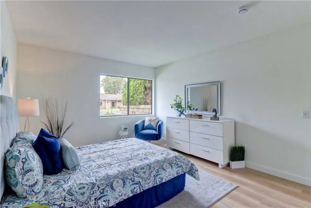 8877 Tulare 313-B, Huntington Beach, CA 92646