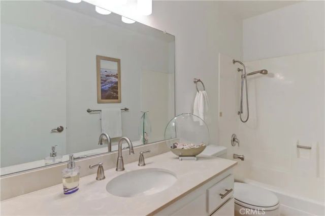 8877 Tulare 313-B, Huntington Beach, CA 92646