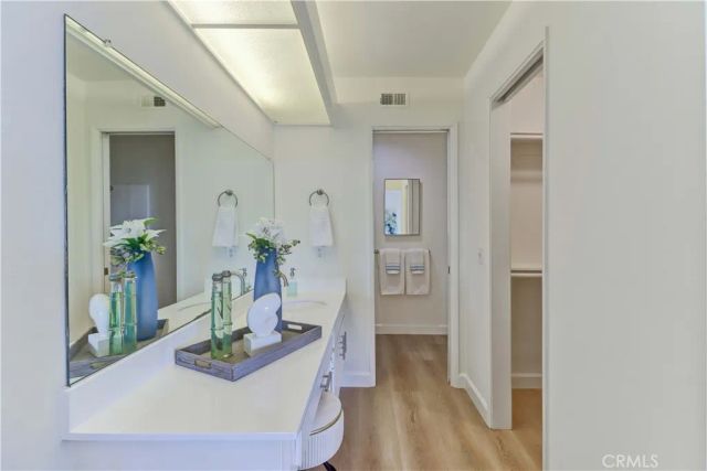 8877 Tulare 313-B, Huntington Beach, CA 92646