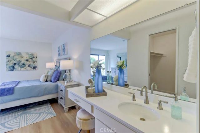 8877 Tulare 313-B, Huntington Beach, CA 92646