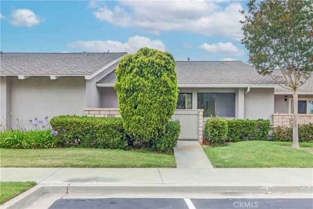 8877 Tulare 313-B, Huntington Beach, CA 92646