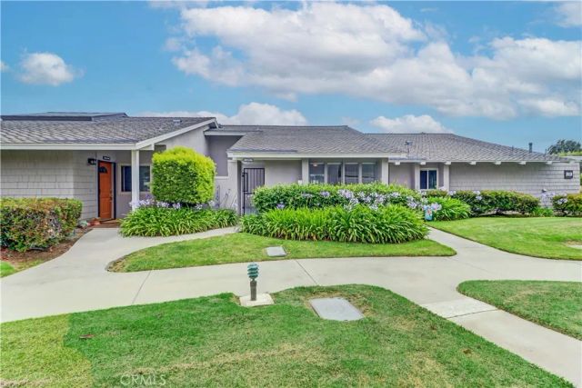 8877 Tulare 313-B, Huntington Beach, CA 92646