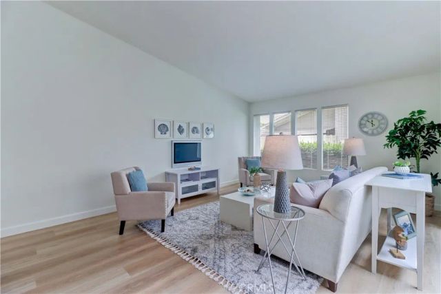 8877 Tulare 313-B, Huntington Beach, CA 92646