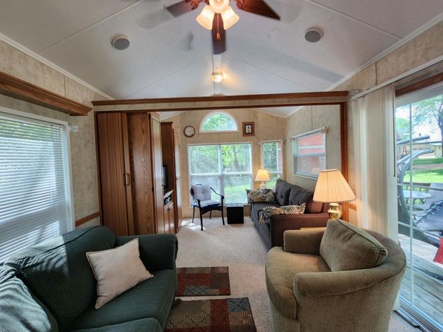 2945 County Road 4 SW 403, Cokato, MN 55321