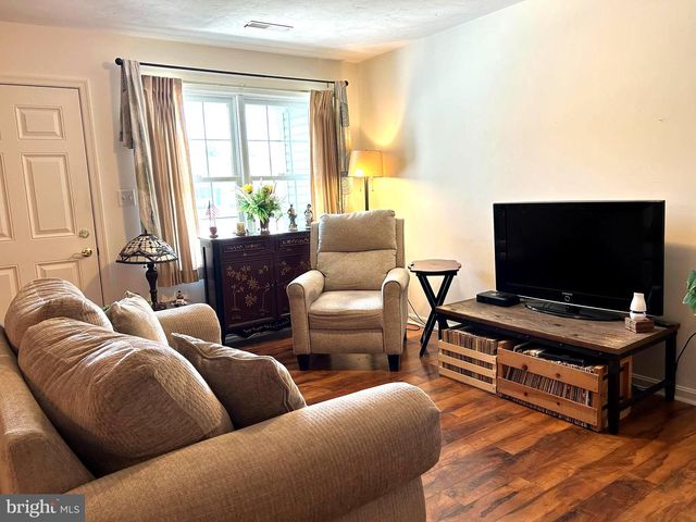 1390 VILLAGE DR, Spring Grove, PA 17362