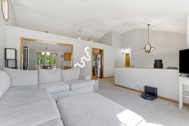 112 DODDS Circle, Council Bluffs, IA 51503