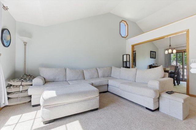 112 DODDS Circle, Council Bluffs, IA 51503