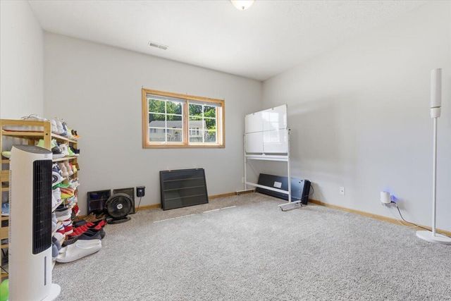 112 DODDS Circle, Council Bluffs, IA 51503