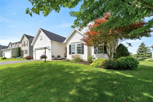 1508 Coral Drive, Farmington, NY 14425
