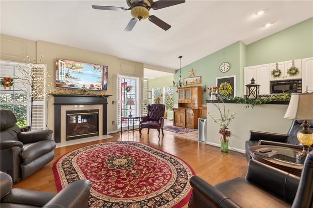 1508 Coral Drive, Farmington, NY 14425