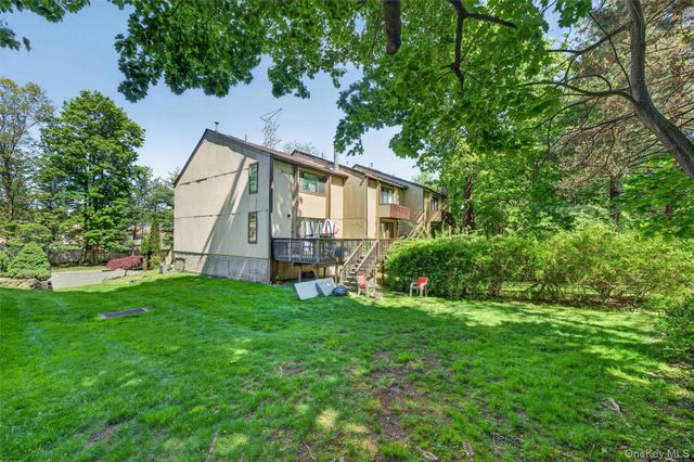 11 Rockledge Drive, Suffern, NY 10901