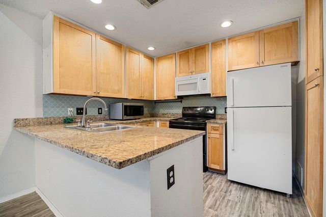 1748 Ohlen RD 42, Austin, TX 78757