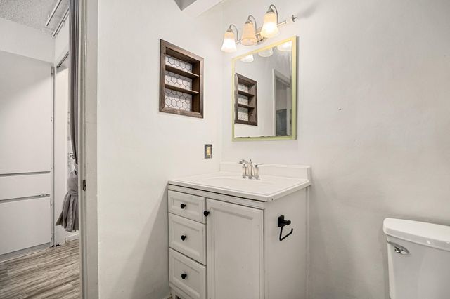 1748 Ohlen RD 42, Austin, TX 78757