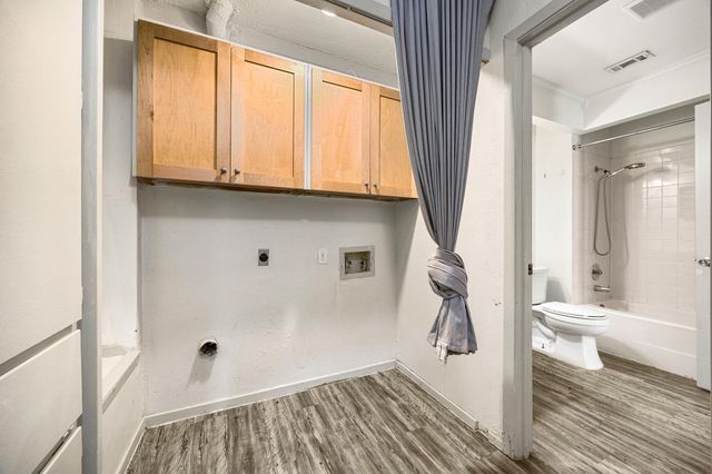 1748 Ohlen RD 42, Austin, TX 78757