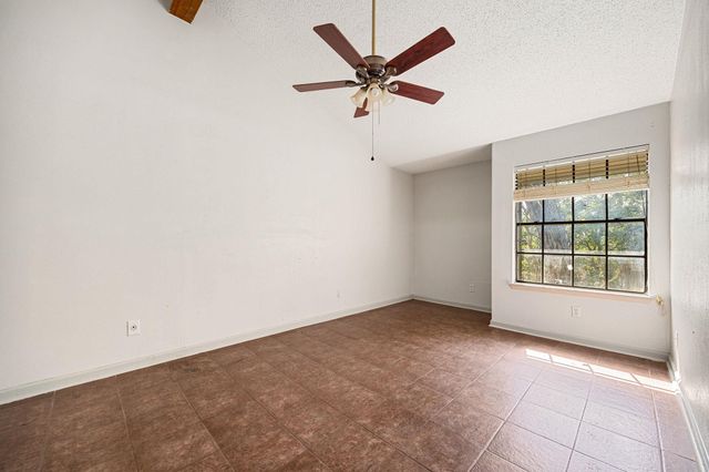 1748 Ohlen RD 42, Austin, TX 78757