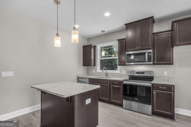 2235 Alaska Street, Savannah, GA 31404