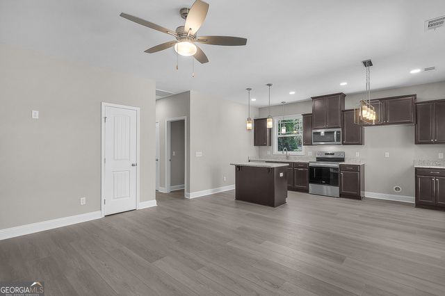 2235 Alaska Street, Savannah, GA 31404
