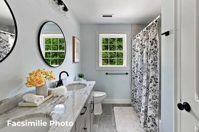 14 Lovell Road, Stratham, NH 03885