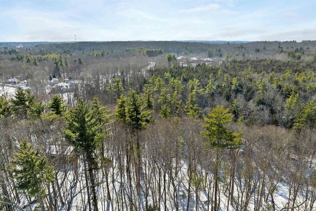 14 Lovell Road, Stratham, NH 03885