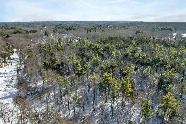 14 Lovell Road, Stratham, NH 03885