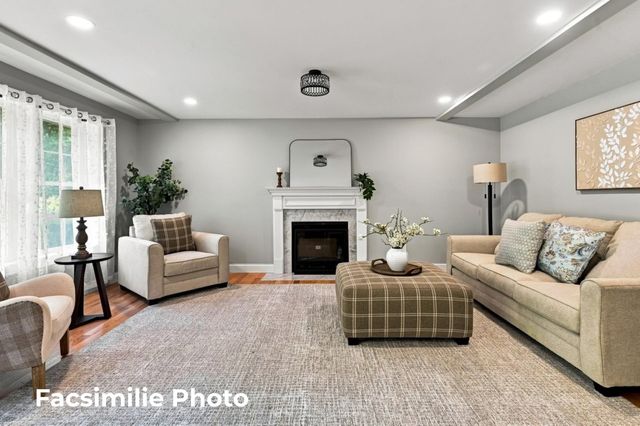 14 Lovell Road, Stratham, NH 03885