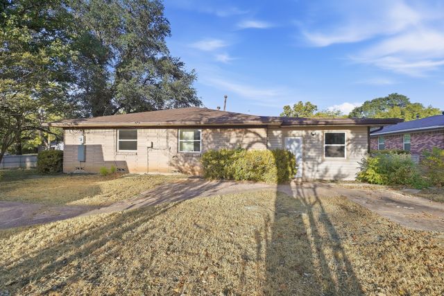 2002 Shawnee Street, Denton, TX 76209