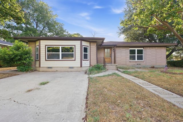 2002 Shawnee Street, Denton, TX 76209