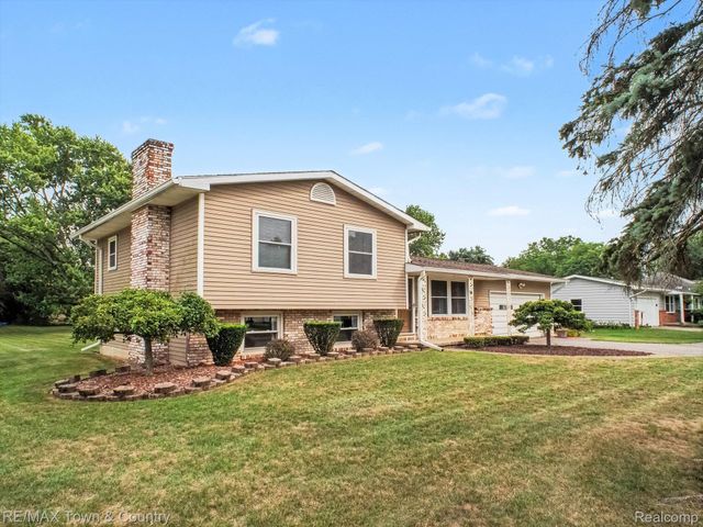 5430 River Ridge Drive, Flushing Charter Township, MI 48433