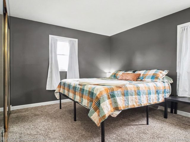 5430 River Ridge Drive, Flushing Charter Township, MI 48433