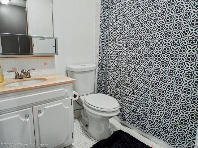 5430 River Ridge Drive, Flushing Charter Township, MI 48433