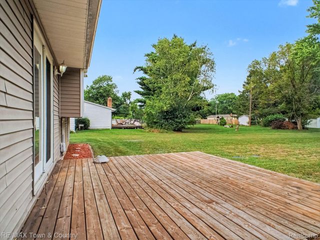 5430 River Ridge Drive, Flushing Charter Township, MI 48433
