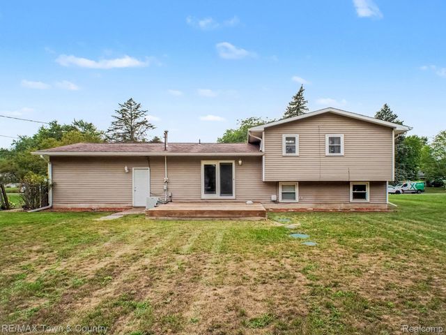 5430 River Ridge Drive, Flushing Charter Township, MI 48433