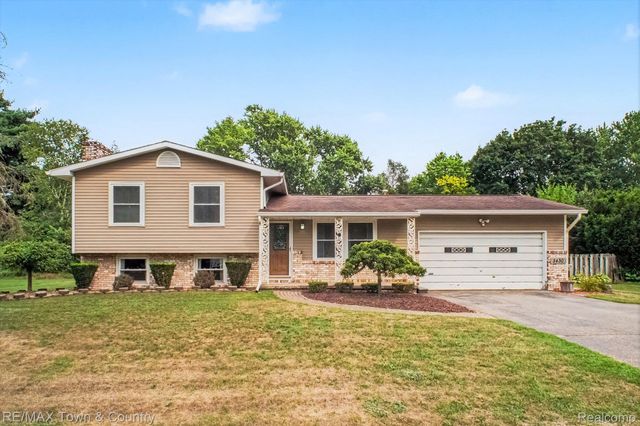 5430 River Ridge Drive, Flushing Charter Township, MI 48433