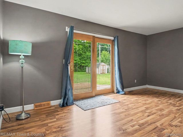 5430 River Ridge Drive, Flushing Charter Township, MI 48433