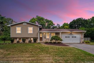 5430 River Ridge Drive, Flushing Charter Township, MI 48433