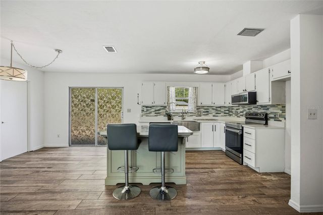 6716 NW 29TH STREET, Gainesville, FL 32653