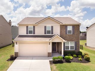 173 Slaters Dr, Lebanon, TN 37087