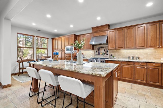 28 Drackert Lane, Ladera Ranch, CA 92694