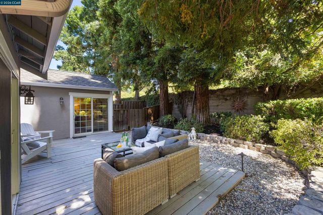 109 Blossom Ct, Danville, CA 94506