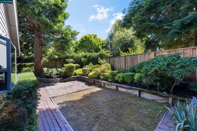 109 Blossom Ct, Danville, CA 94506