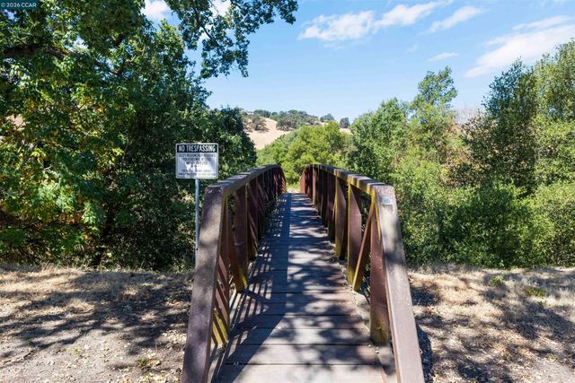 109 Blossom Ct, Danville, CA 94506