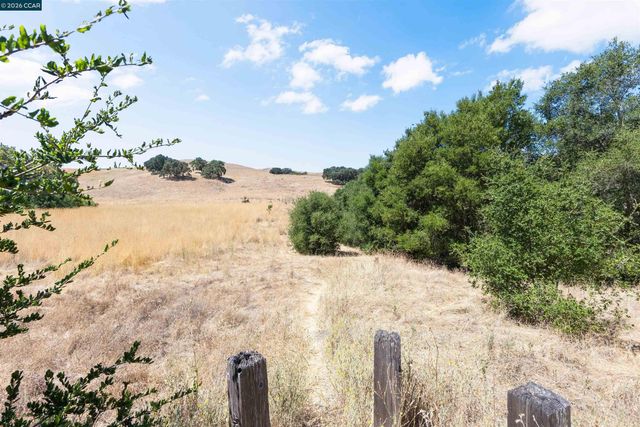 109 Blossom Ct, Danville, CA 94506