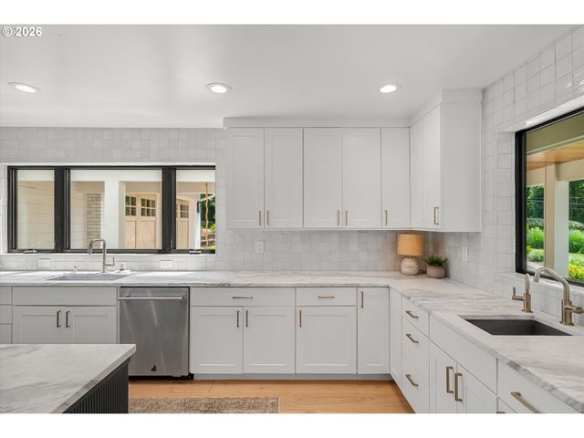 505 Sw GLEN Rd, Portland, OR 97219