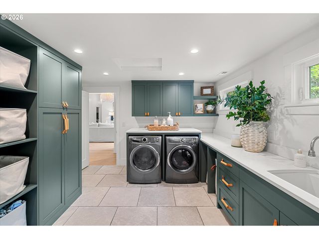 505 Sw GLEN Rd, Portland, OR 97219