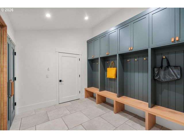 505 Sw GLEN Rd, Portland, OR 97219