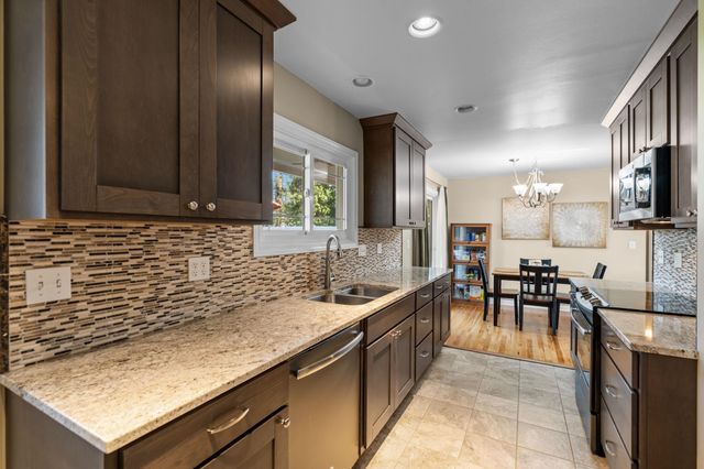 4107 S Hogan St, Spokane, WA 99203